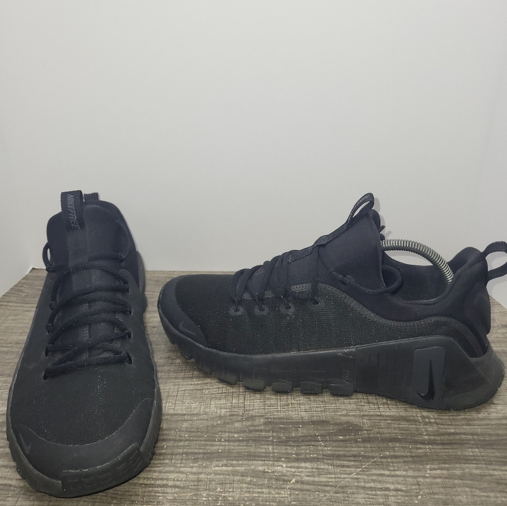 Nike Black Athletic Shoes